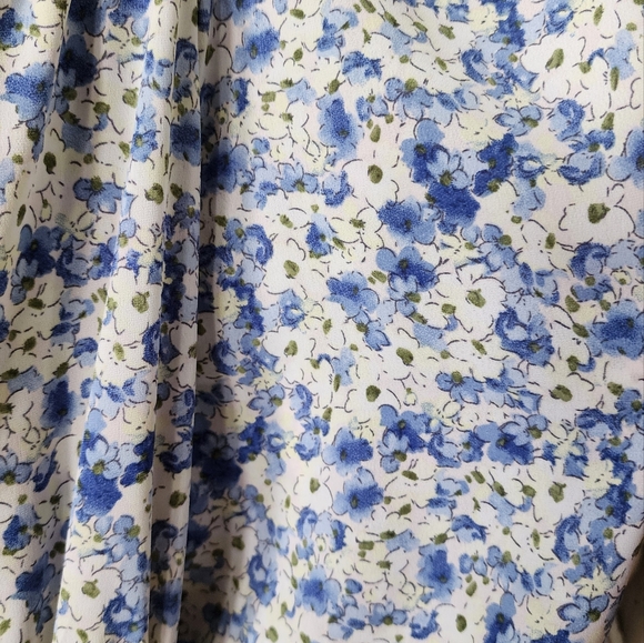 NWT! Floral tie back dress - Picture 15 of 16